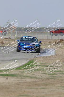 media/Oct-25-2025-CalClub SCCA (Sat) [[34c778dfbe]]/Group 4/Qualifying/